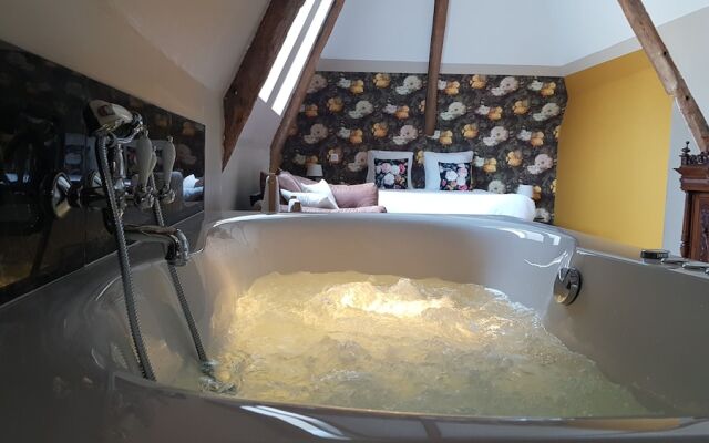 Suites Avec Spa Prive Manoir De Barbotin