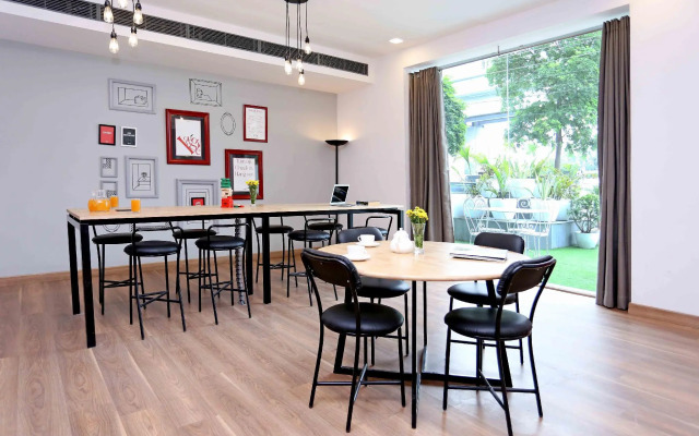 OYO Townhouse 012 Kaushambi Metro Ghaziabad