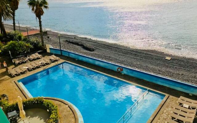 Atlantic View 2 - Apartment with pool & sea view
