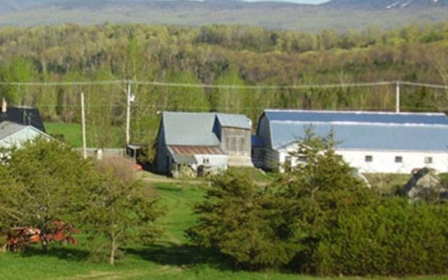 La Ferme Cassis Et Mélisse