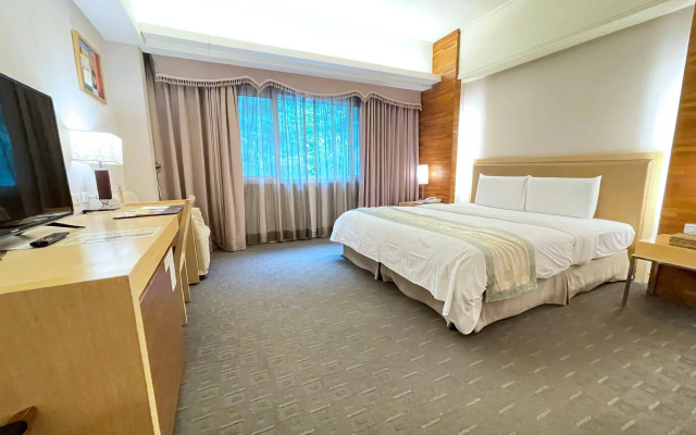 Hoya Hot Springs Resort & Spa