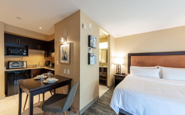 Holiday Inn Express Hotel & Suites Riverport Richmond, an IHG Hotel