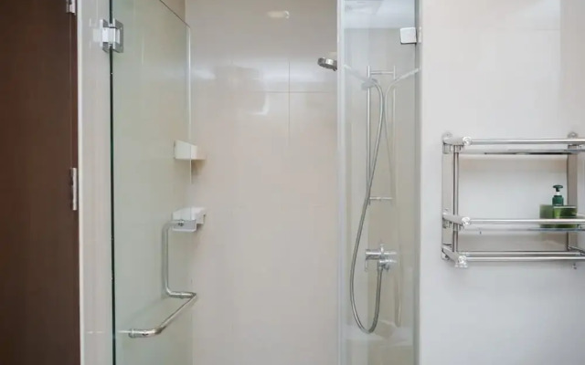 Comfortable And Nice 1Br At M-Town Signature Apartment