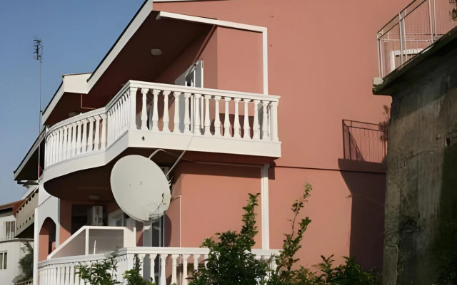 Ziramov Apartments