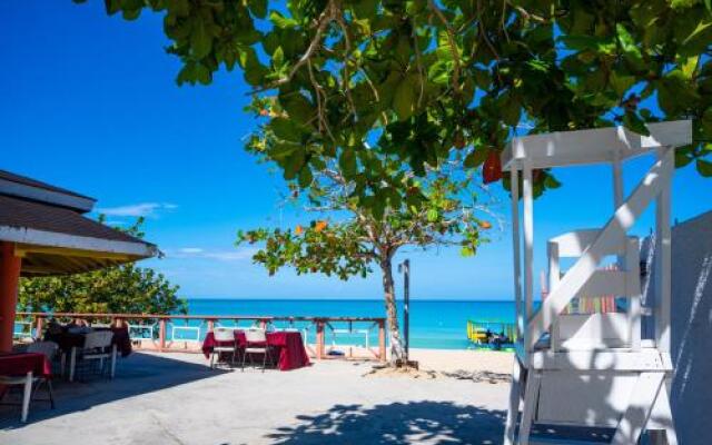 Shields Negril Villas