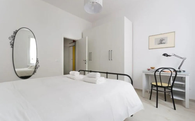 HouSmart Vicolo Bolognetti