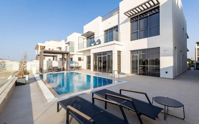 Luxurious 5 Bed Villa 60B Palm Jumeirah