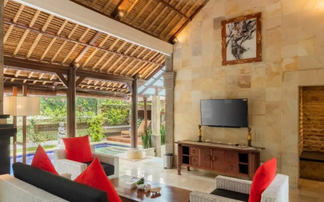 Villa Tunjung Batubelig 4 bedrooms