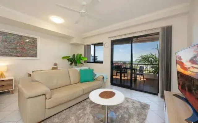 Horizons on Harry Chan Apartment