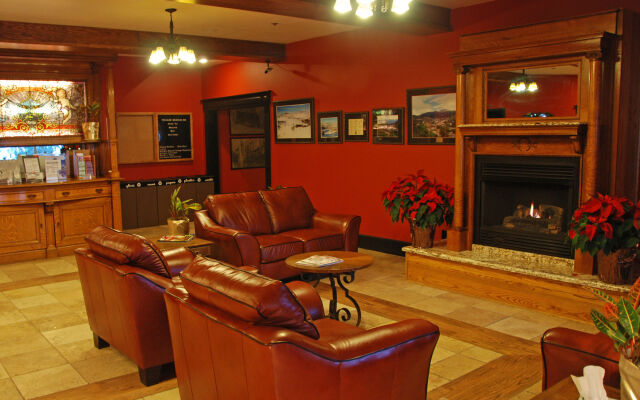 Treasure Mountain Inn