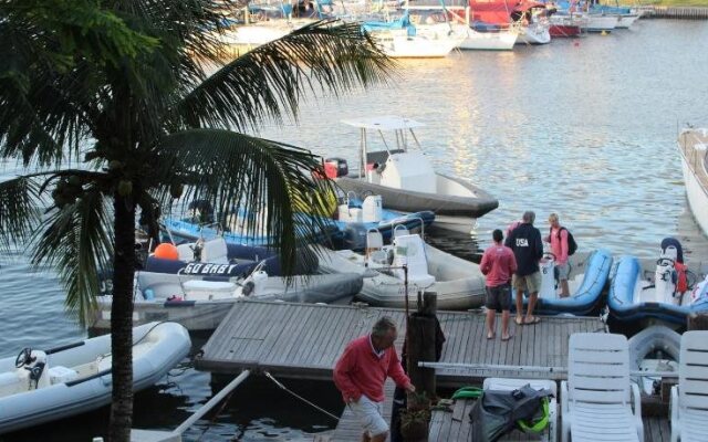 Porto Charitas Sailing Guest House