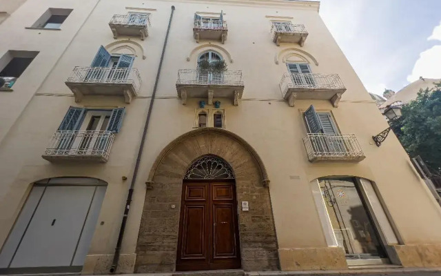 ZIBIBBO SUITES & ROOMS - Aparthotel in Centro Storico a Trapani