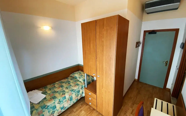 Hotel Diplomatic