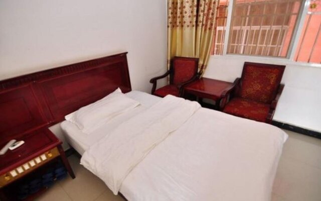 Jinghong Yuerongzhuang Hotel