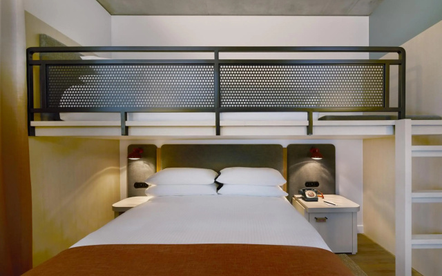 Moxy Sydney Airport