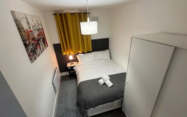 Apartment - Sleeps 4 - City Base - District Line