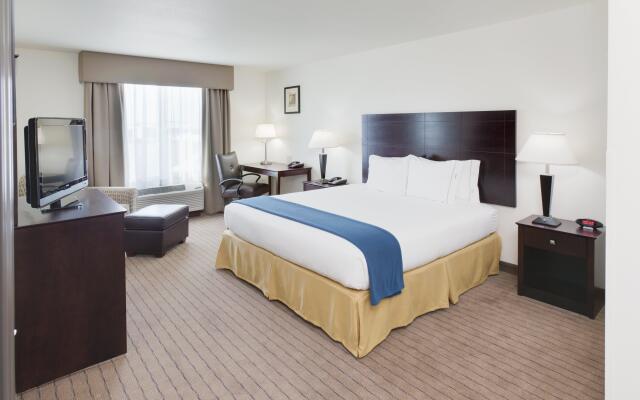 Holiday Inn Express & Suites Omaha I-80 by IHG