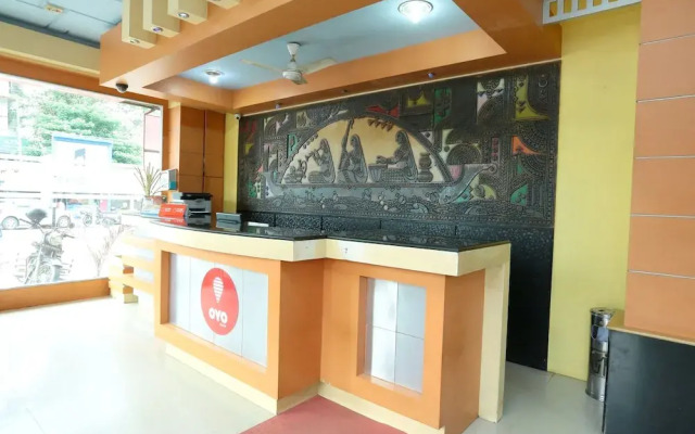 OYO 14328 Hotel Rv Tower