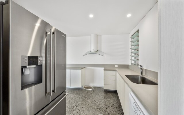 Beachy Coastal Retreat