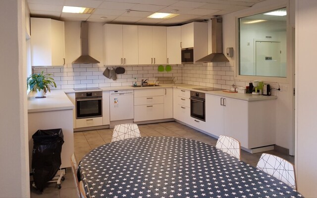 Hotel & Hostel 4 U