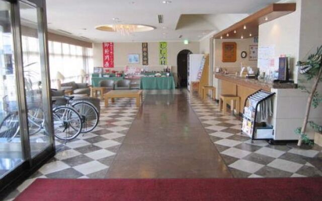 Hotel Sunroute Patio Goshogawara