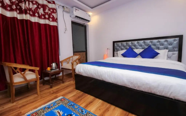 Hotel the village residency