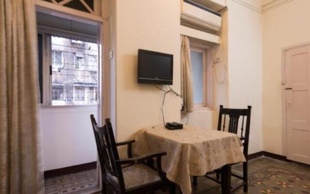 Bed and Breakfast at Colaba