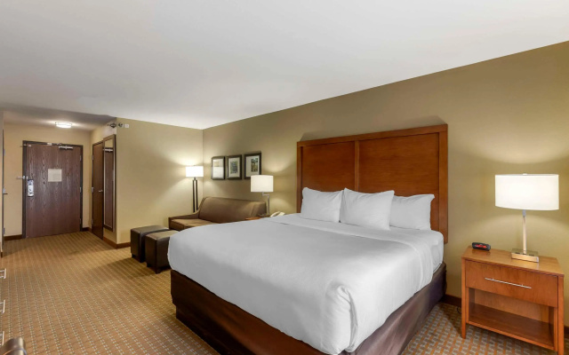 Comfort Inn & Suites Marion I-57