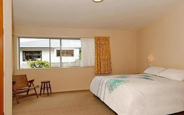 Views on Rimu - Whitianga Holiday Home