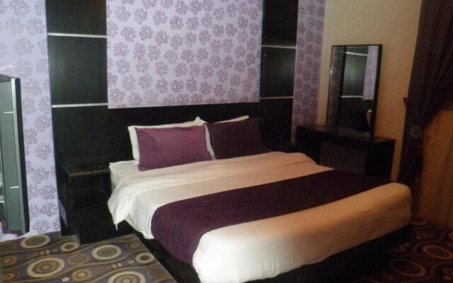 Al Muhaideb Olaya Hotel