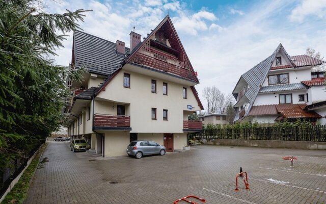 Cozy Apartment in Zakopane by Renters