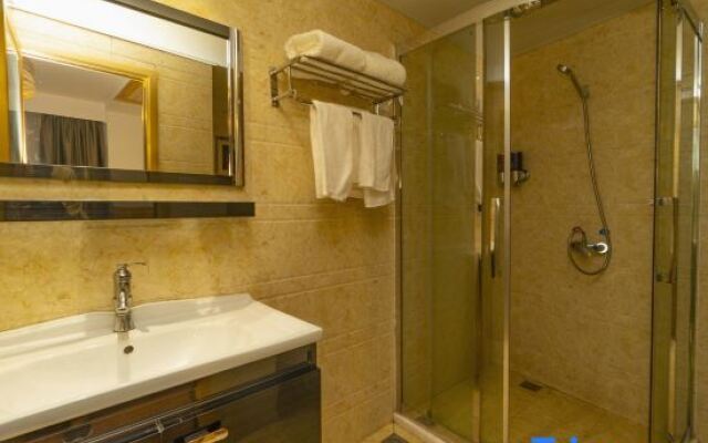 Yandang Mountain Yunqi Small Building