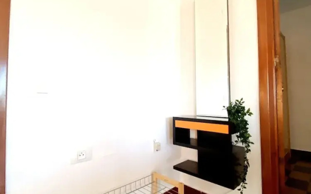 3 Bed room flat with Sea & Mountain View