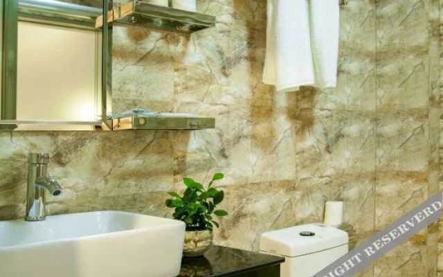 Youjian Qiaoting Wenlv Hotel