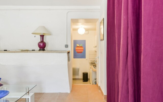 Inviting Holiday Home in Rasteau Near Vaison la Romaine