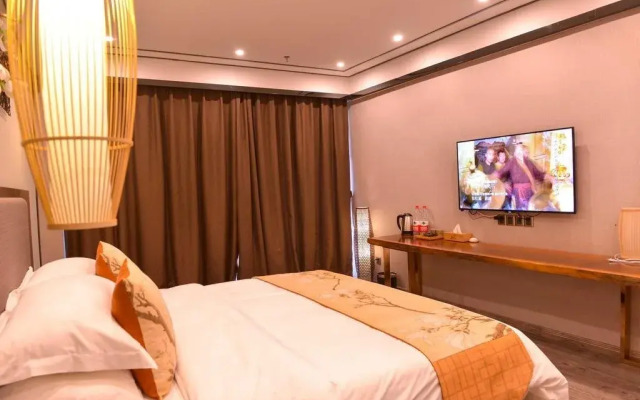 Indape Hotel