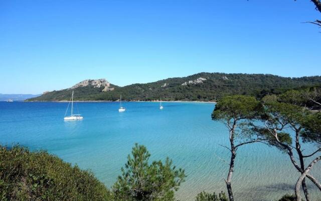 #3 Toulon CENTRE, BALCON, LUMINEUX, STATIONNEMENT FACILE, TOUT CONFORT