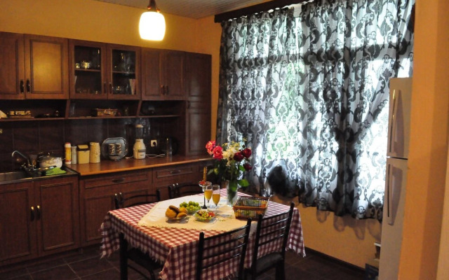 La Deka Guesthouse