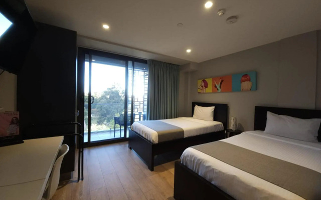 Studio 8 Residences - Adults Only