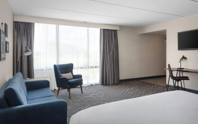 Four Points by Sheraton Philadelphia Northeast