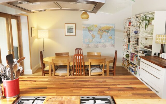 22 Trafalgar Crescent