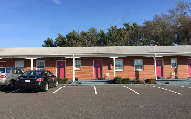 Sleepy Hollow Motel