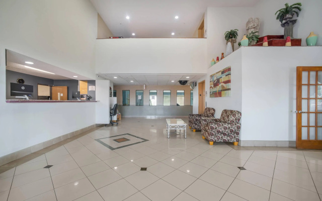 Quality Inn O'Fallon IL - St. Louis