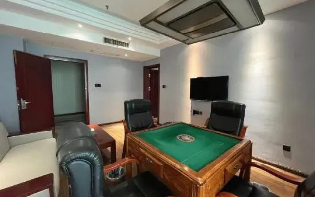 Huaggang Deerfu Yiaihu Hotel