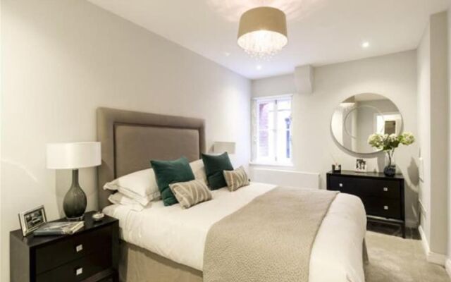 Kensington Court by Lime Street