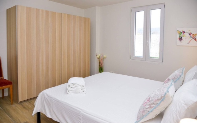 Modern Apartment Dora – Guest Rooms – Mendrisio