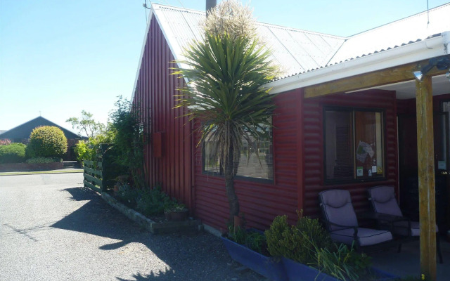 Redwood Lodge