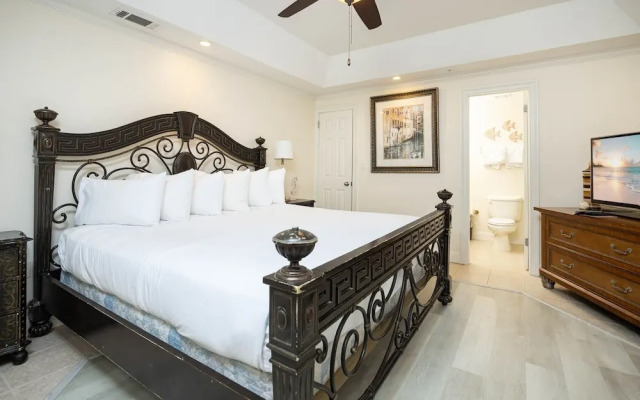 Phoenix X 1509 4 Bedroom Condo