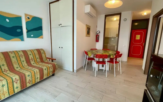 Comfy Flat With Balcony-beahost