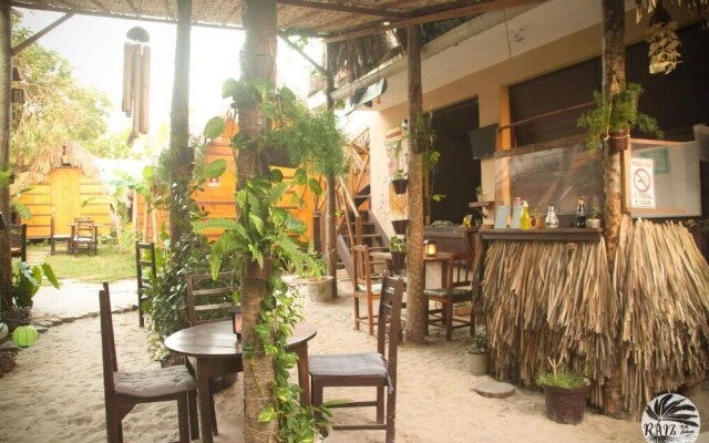 Raiz Hostel